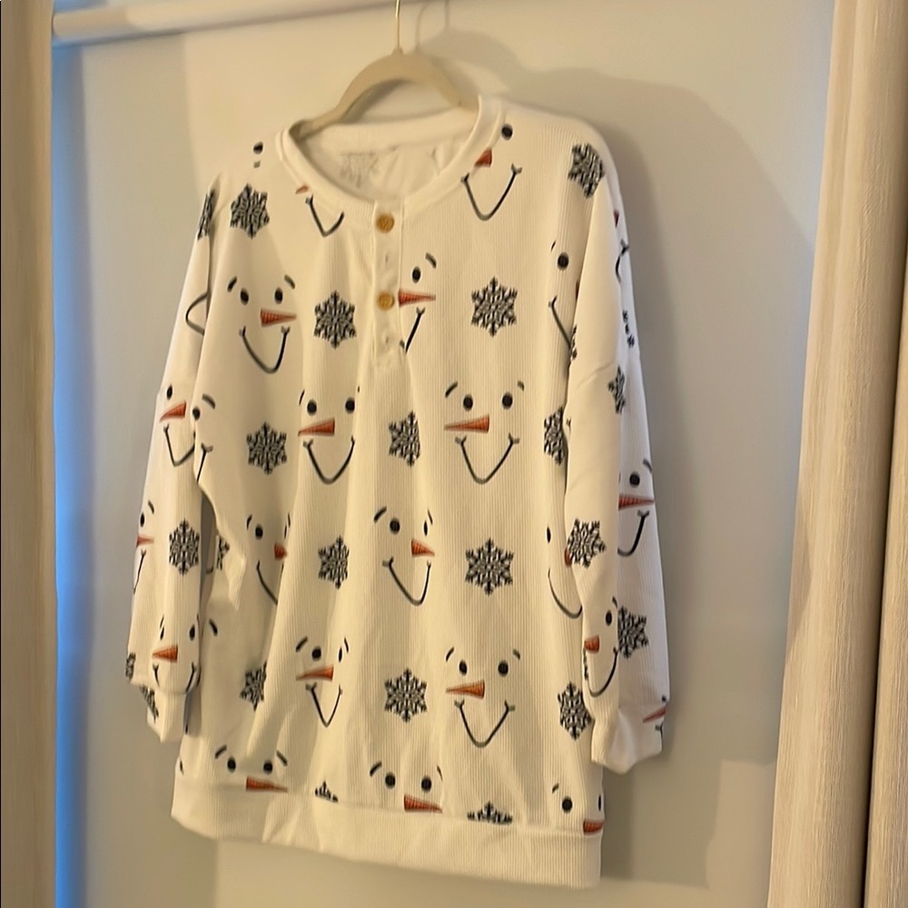 Cozy White Snowman Face casual top